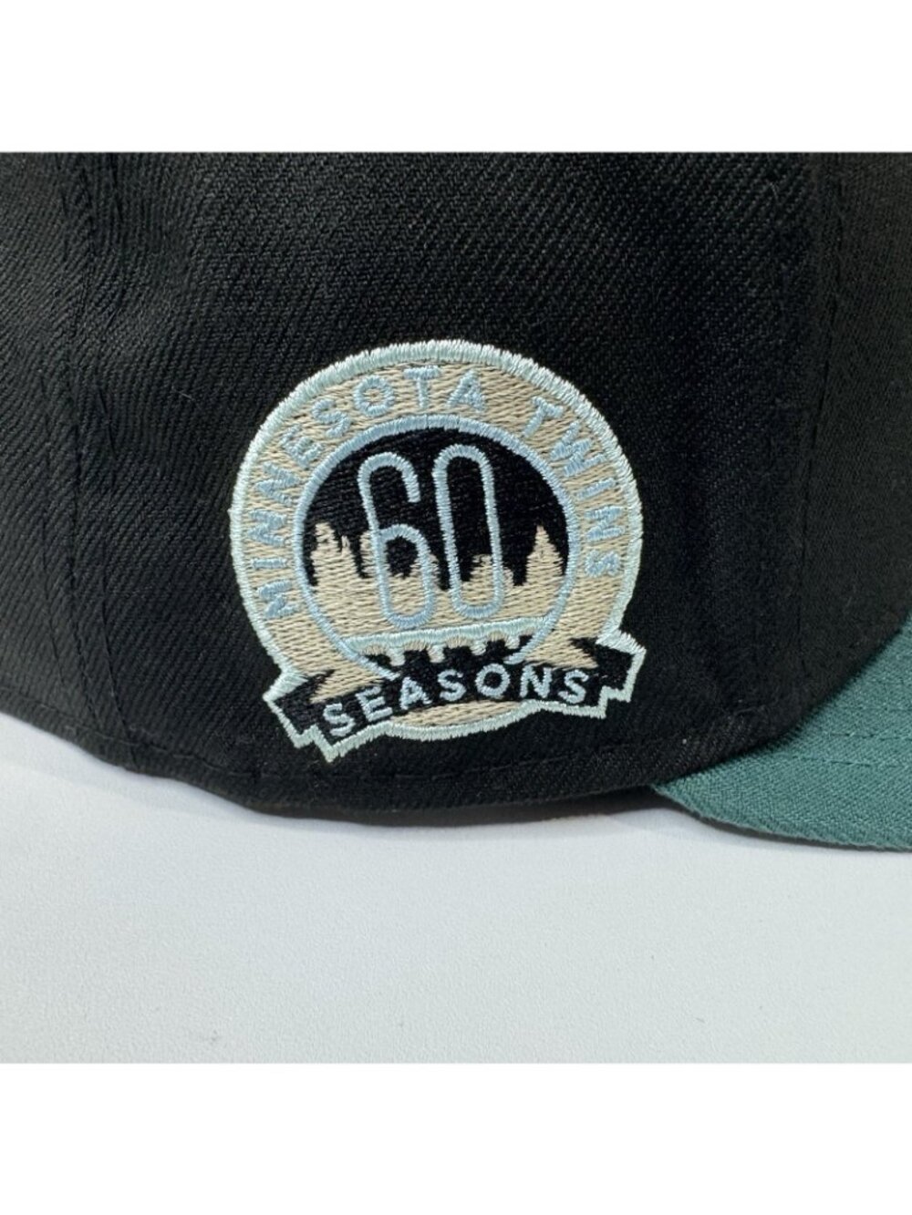 New Era Minnesota Twins Hat Club Black Northern Lights 59FIFTY 7 1/2 60th - Picture 4 of 10